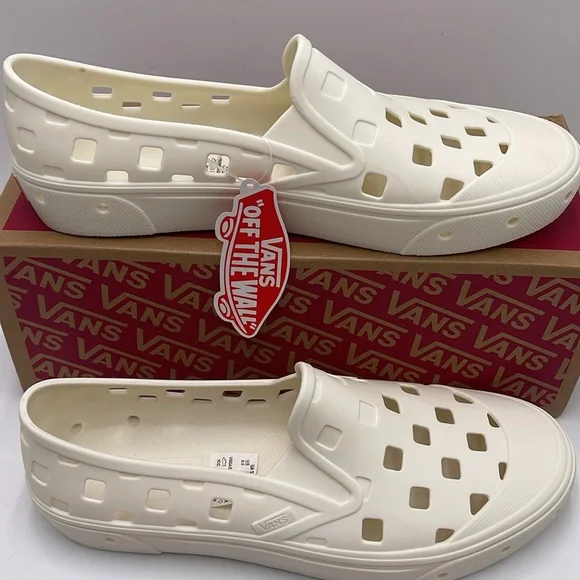 Vans Men’s Slip-On Trk
Marshmallow
VN0A5HF8FS8
Sneakers - Picture 2 of 16